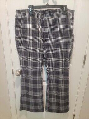 Tinsel Town Sz 20W Black & White Plaid Bootcut Pullon Waistband Stretch Tousers